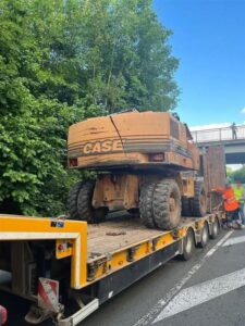 POL-HX: Bagger auf Tieflader rammt Brücke