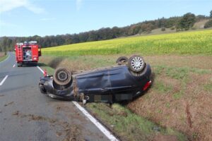 POL-HX: Pkw landet auf dem Dach – Fahrer leicht verletzt