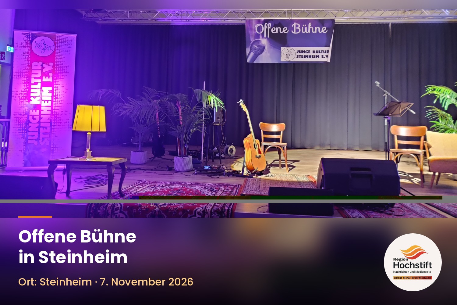 Bühne mit Gitarren, Stehlampe und Banner „Offene Bühne“ der Jungen Kultur Steinheim